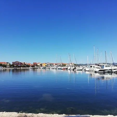 Oldtown Apola 2 Bibinje